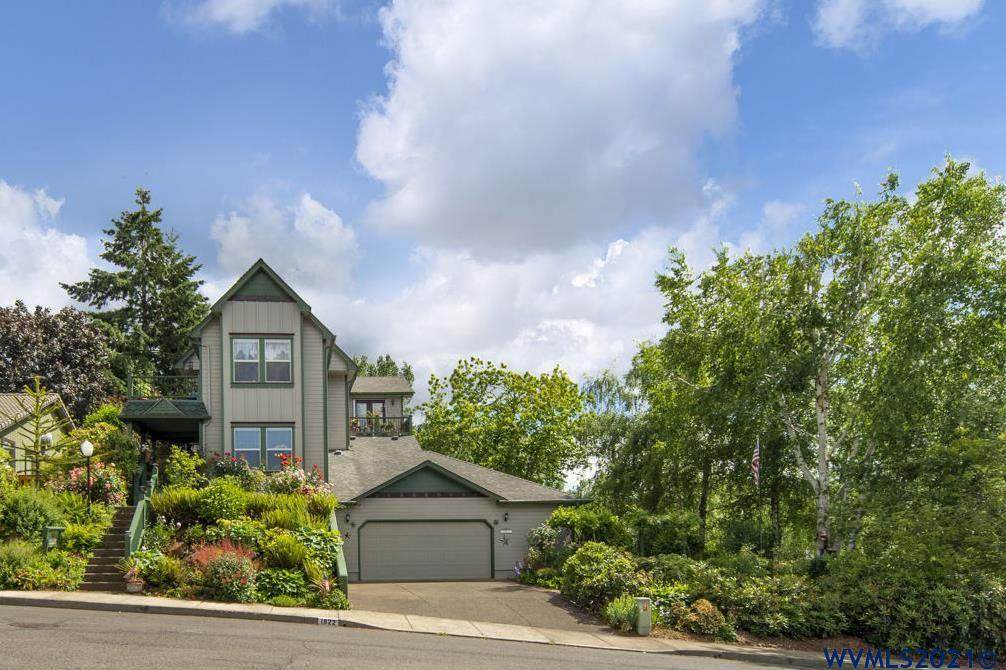 1822 Skyway St - Photo 1
