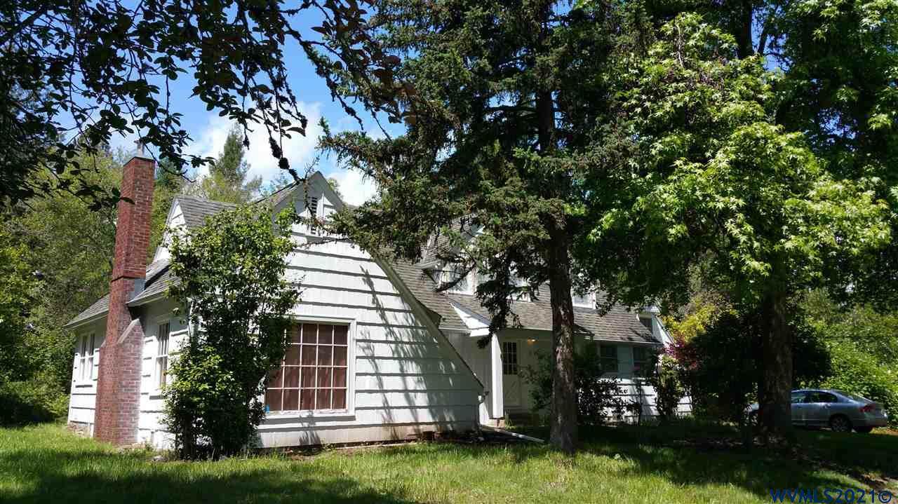 2950 9th St - Photo 1