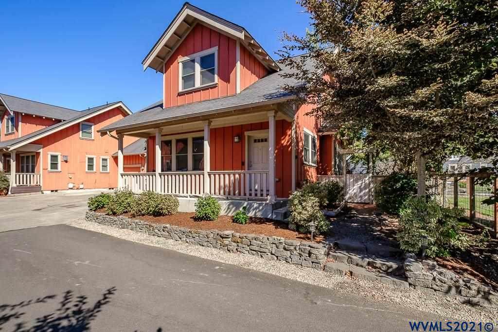 1410 Gwinn St - Photo 1