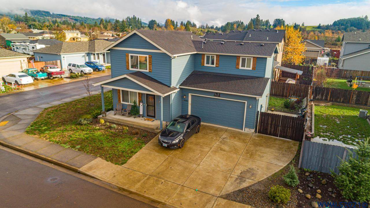 1203 Albatross Ct - Photo 1