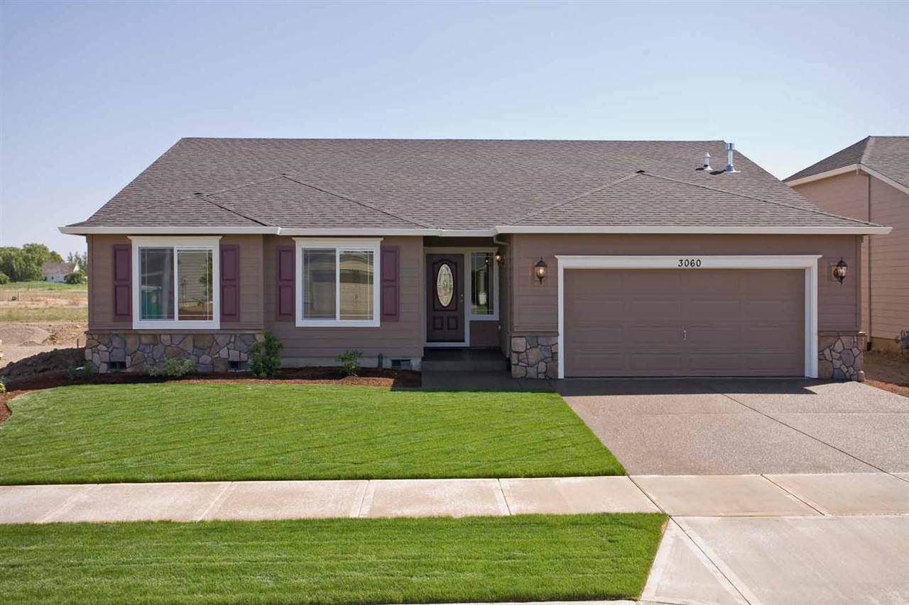 1043 Winfield St - Photo 1