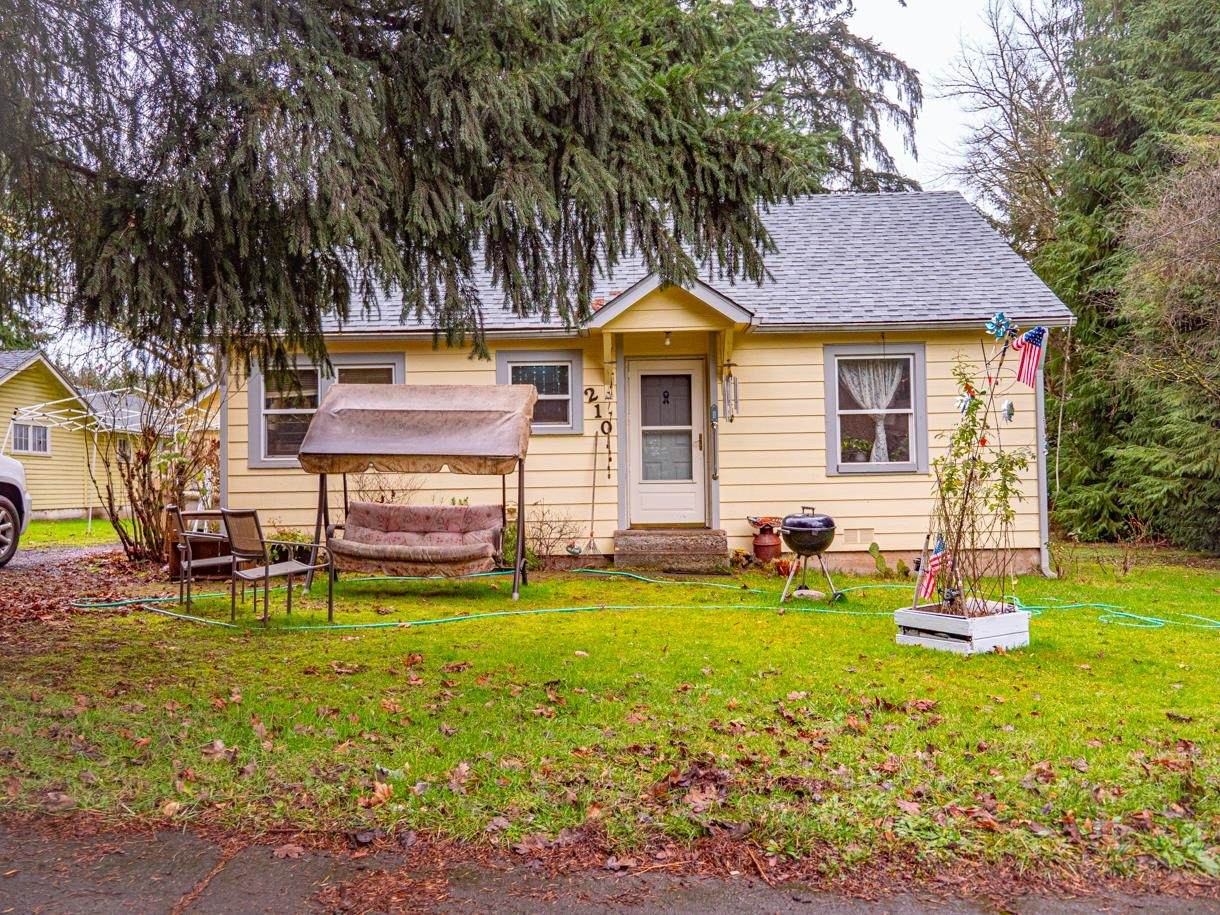 210 Holley Rd - Photo 1
