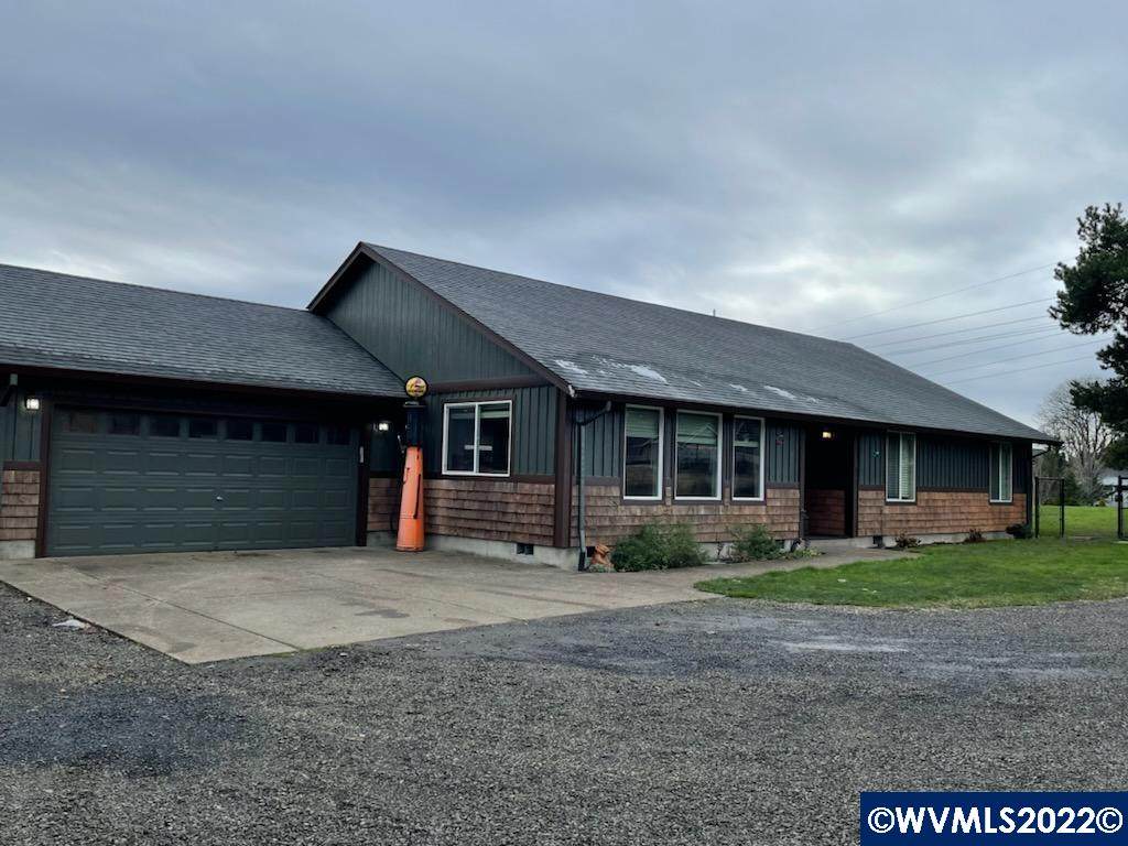 1828 Bloom Ln - Photo 1