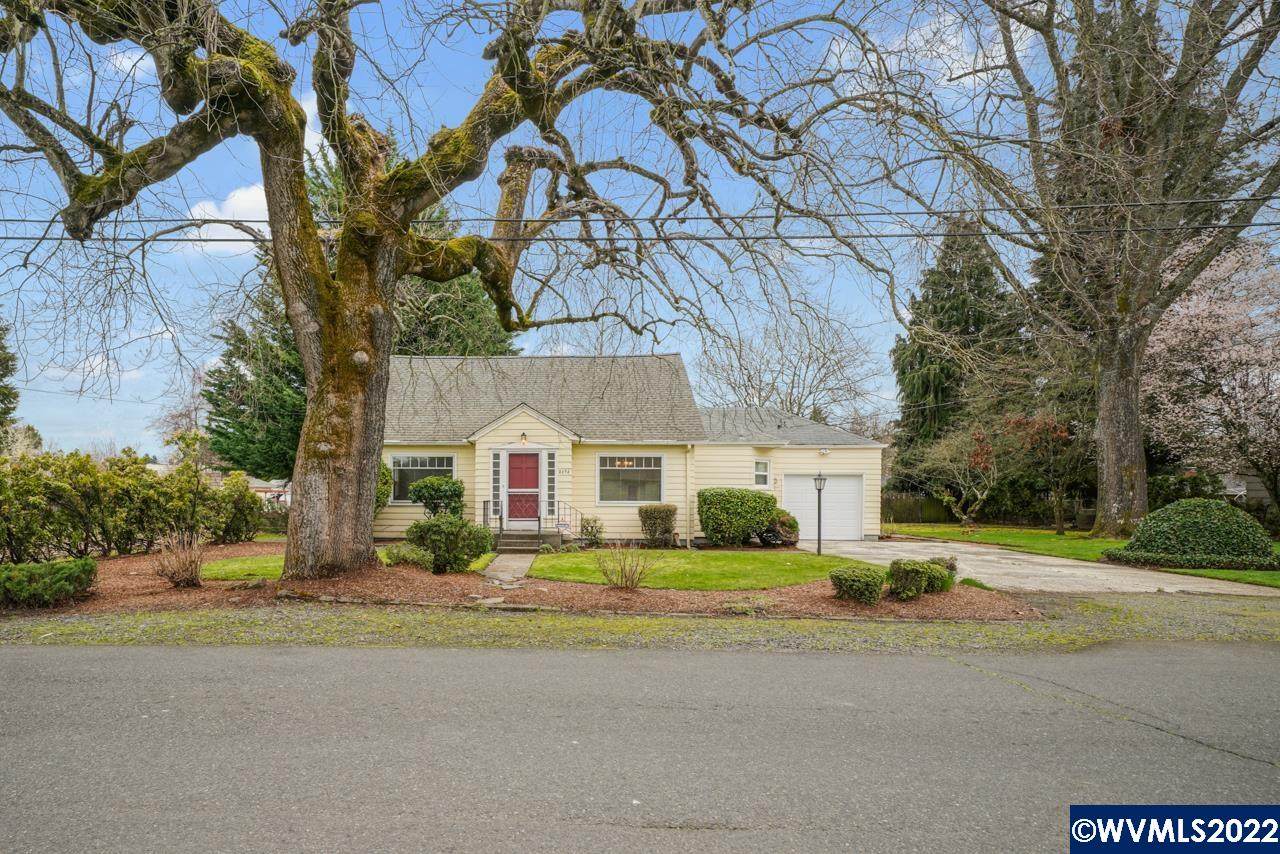 4694 Harcourt Av - Photo 1