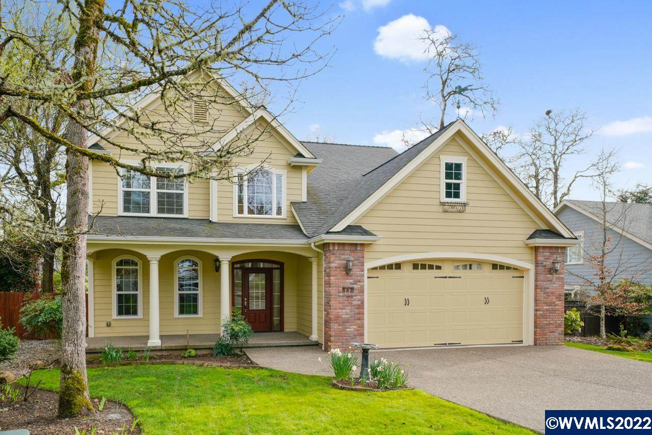 582 Eve Dr - Photo 1