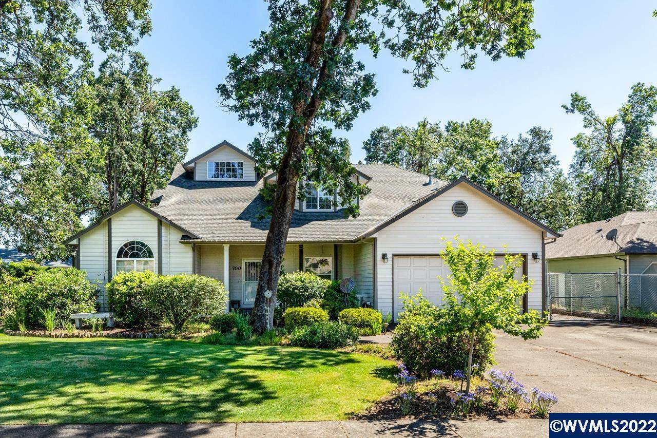 700 Michael Wy - Photo 1