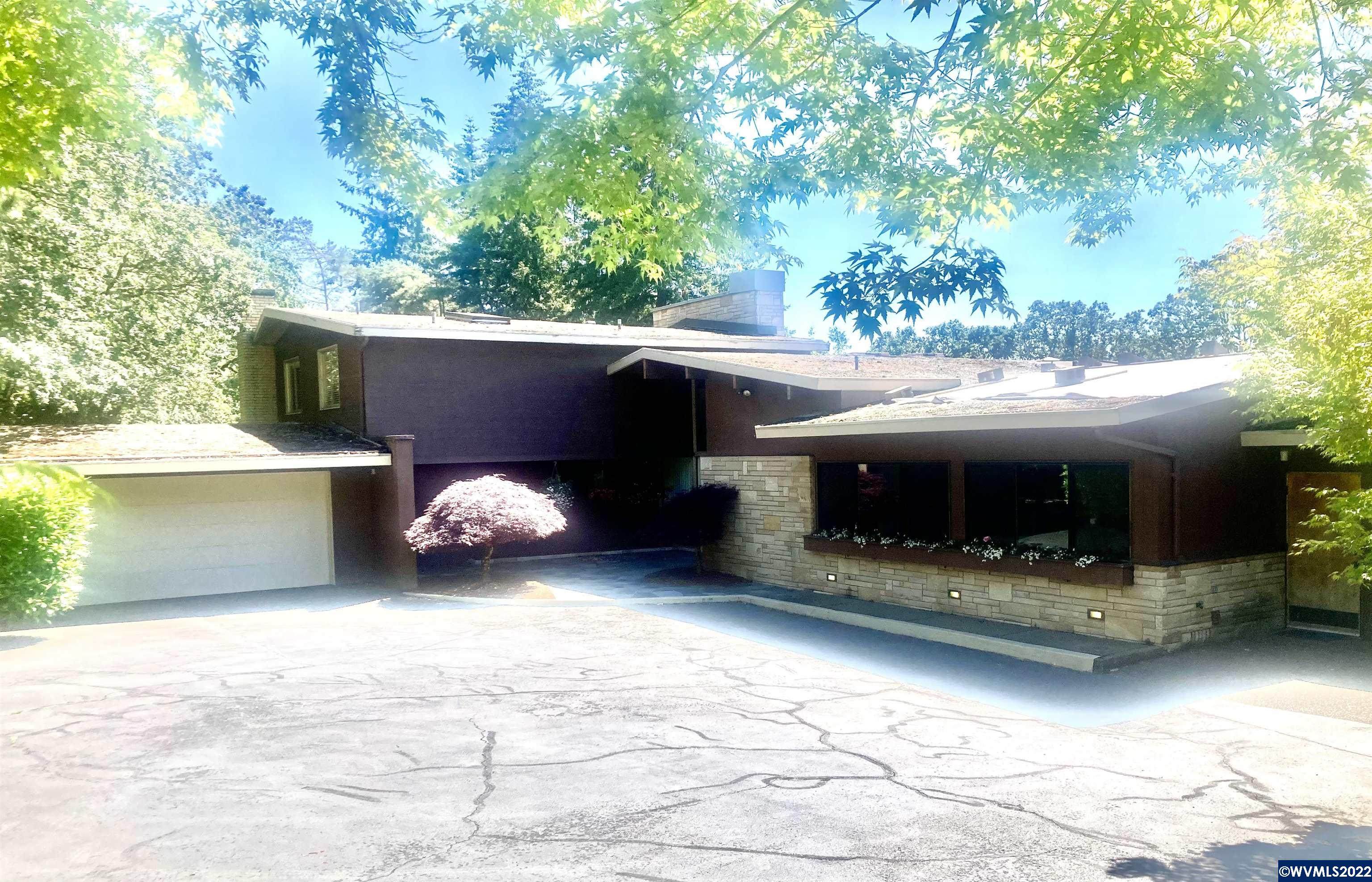 3250 Crestview Dr - Photo 1