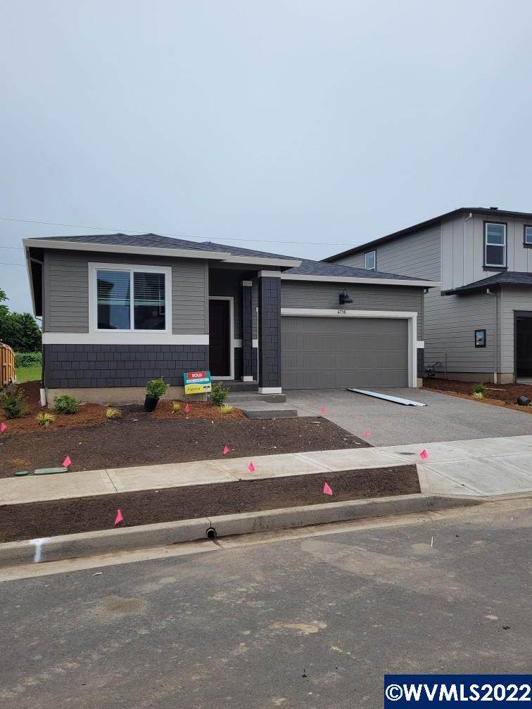 421 Greencrest St - Photo 1