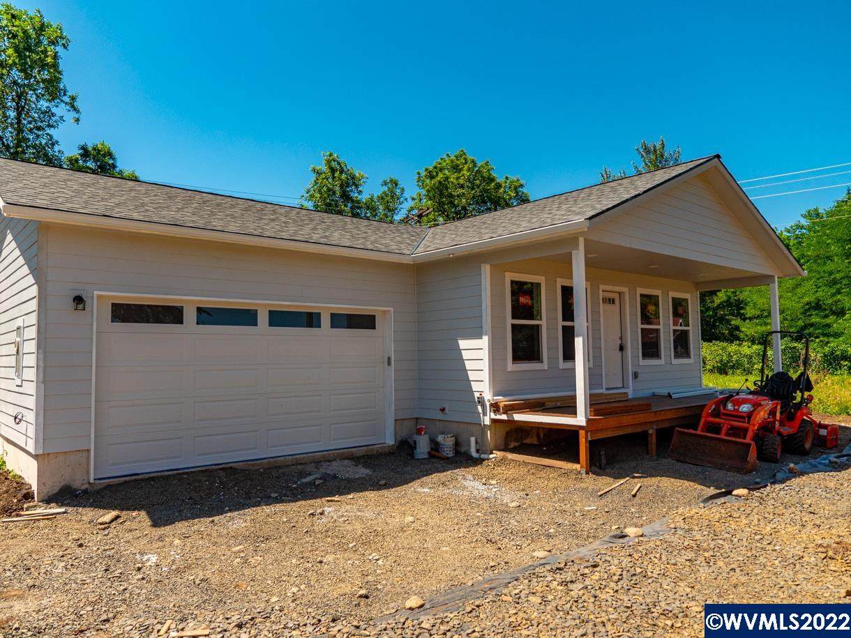 1683 Tamarack St - Photo 1