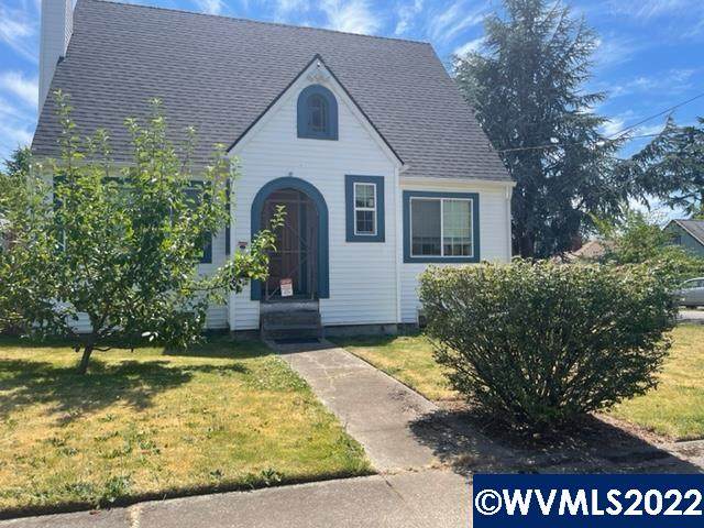 2260 Center St - Photo 1