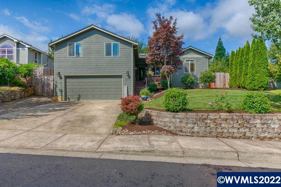625 Jasper St - Photo 1