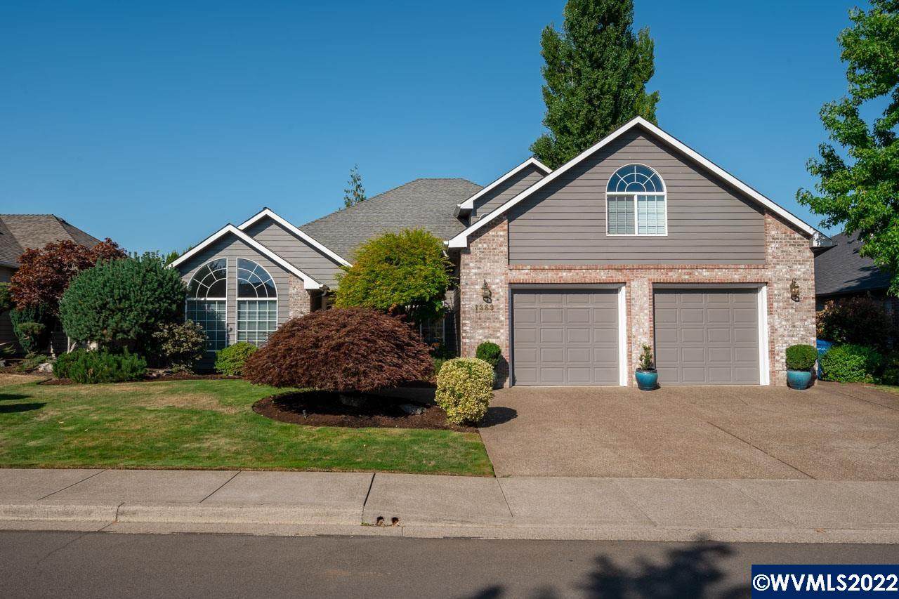 1369 Hidden Creek Dr - Photo 1