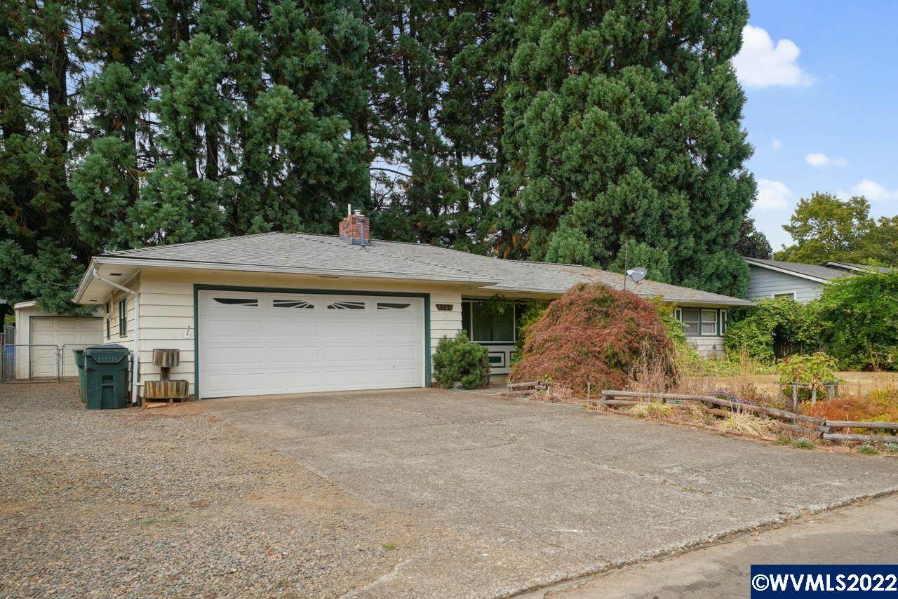 4765 Pullman Av - Photo 1