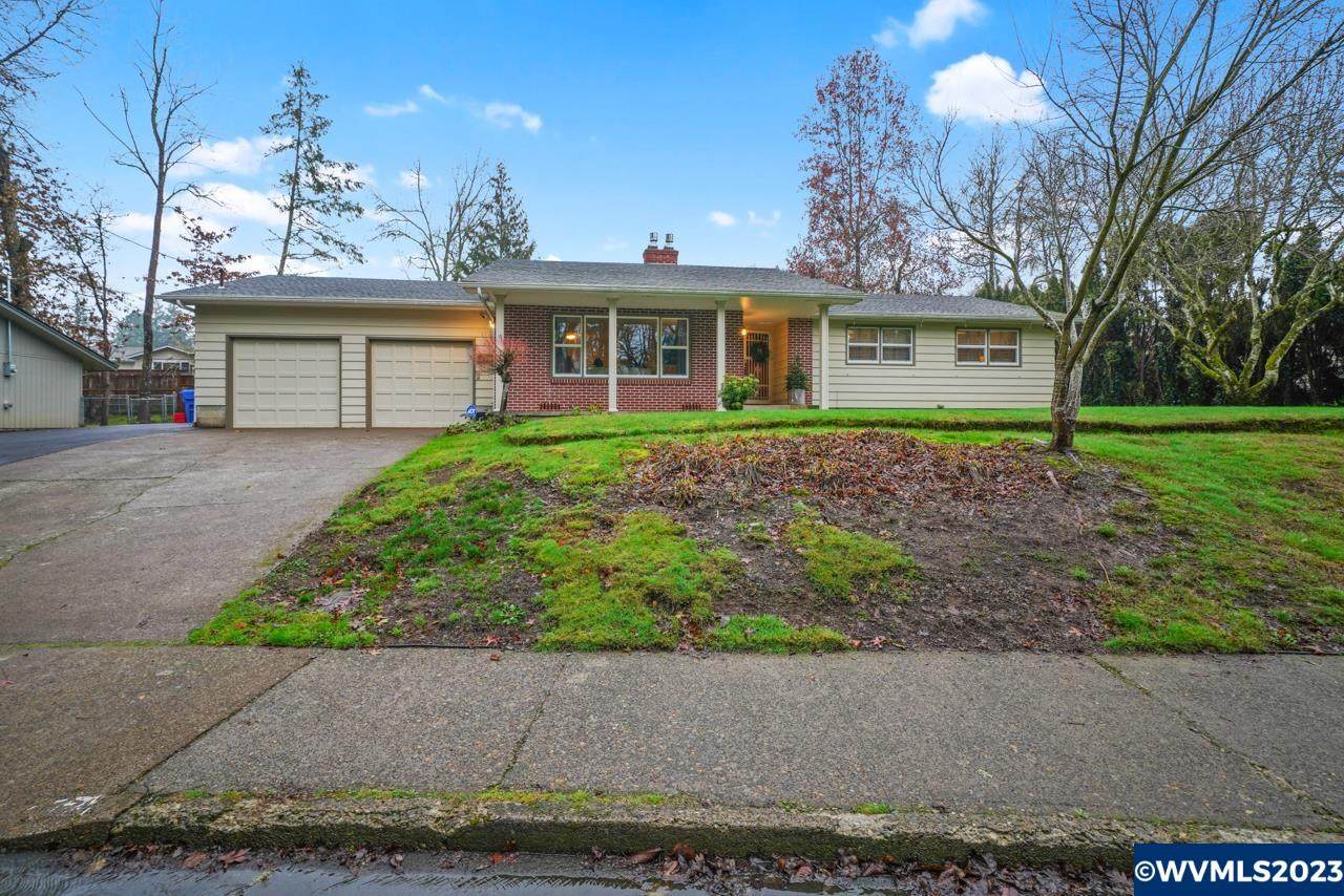 3230 Sumac Dr - Photo 1