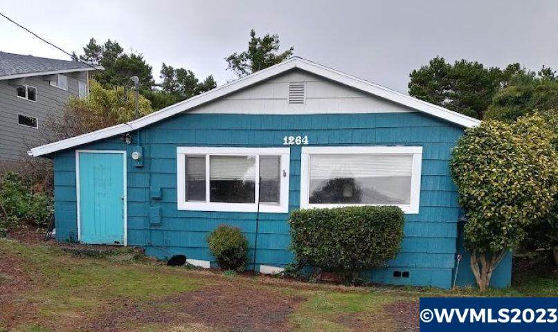 1264 Oceanview Dr - Photo 1