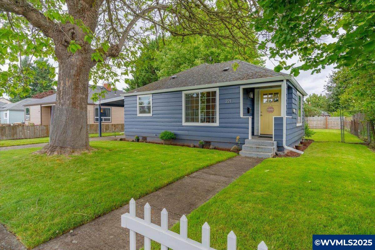 221 Jennings St - Photo 1