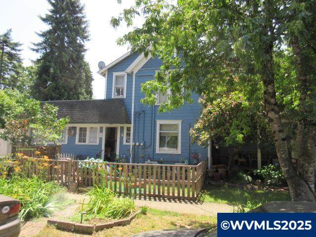 308 19th - Photo 1