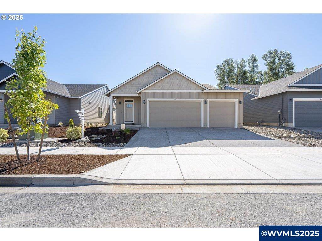 714 Tigerlily St - Photo 1