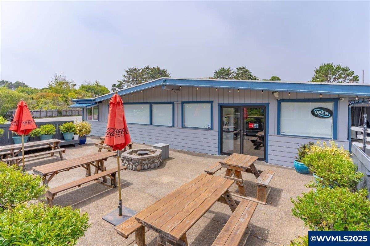 3245 Hwy 101 - Photo 1