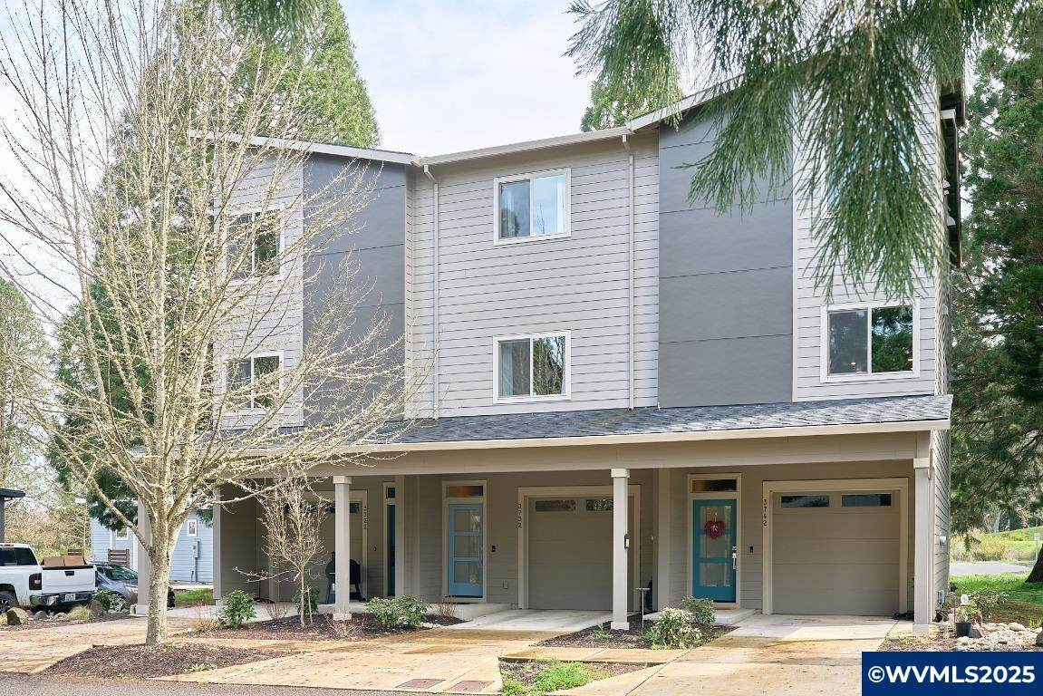 3732 Village Center Dr - Photo 1