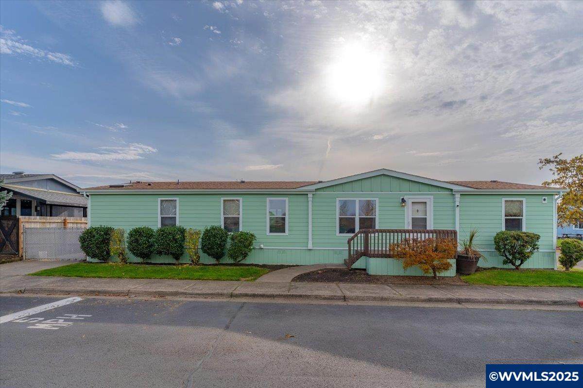 1015 Oak #71 St - Photo 1