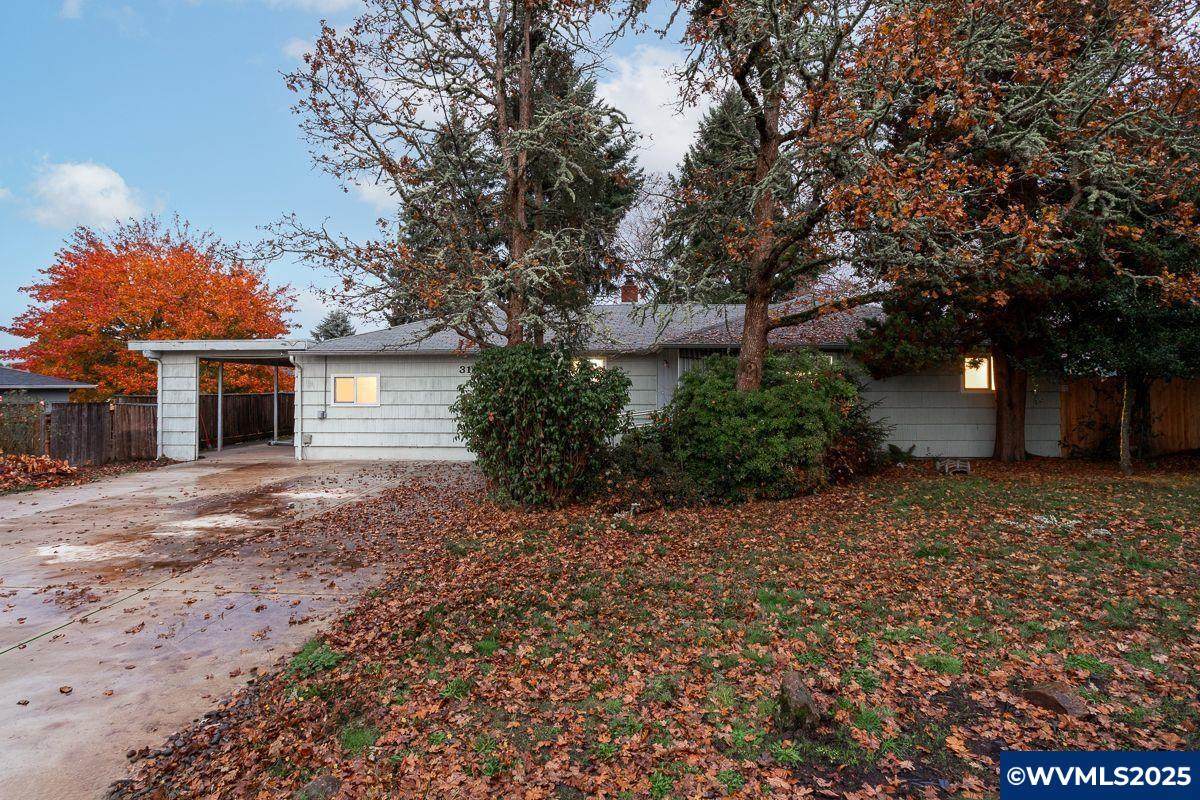 3158 19th Pl - Photo 1