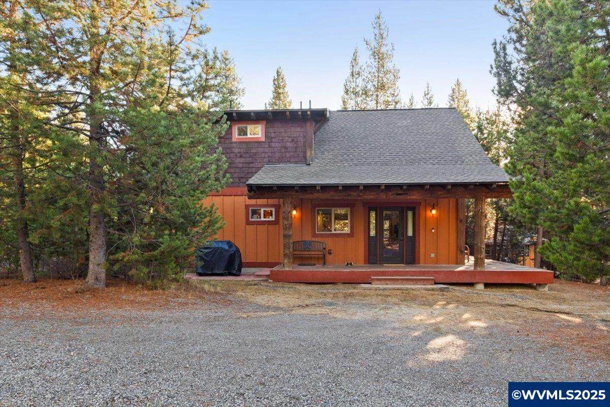 141152 Crescent Moon Dr - Photo 1