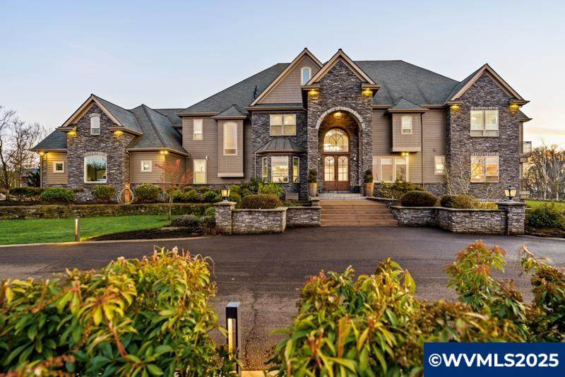 2882 Oak Grove Dr - Photo 1