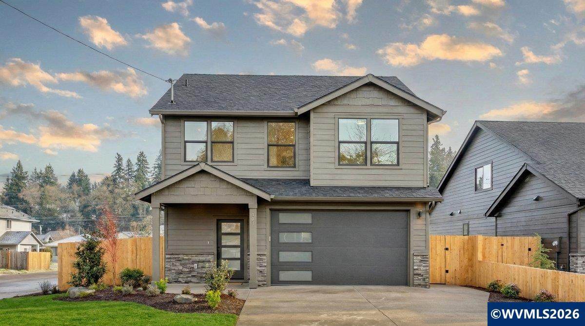 401 1st St - Photo 1