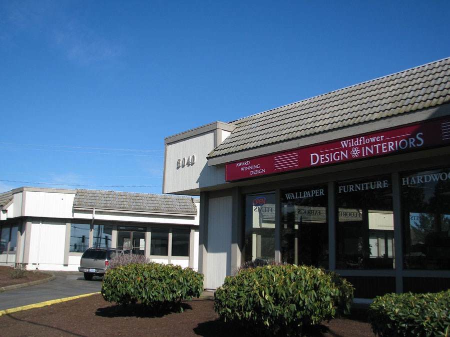 5002 Commercial - Photo 1