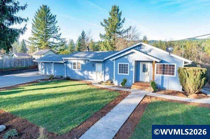 483 Hazel Av - Photo 1