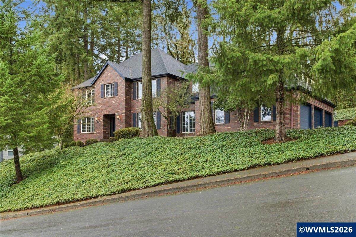 2380 Heath St - Photo 1