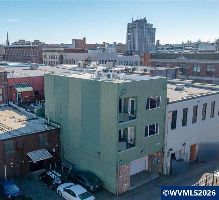 229 Commercial St - Photo 1