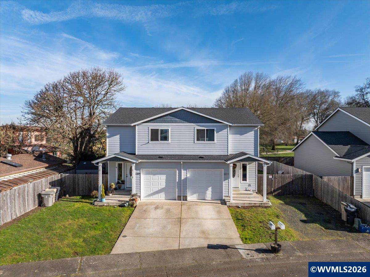 2211 Jefferson - Photo 1