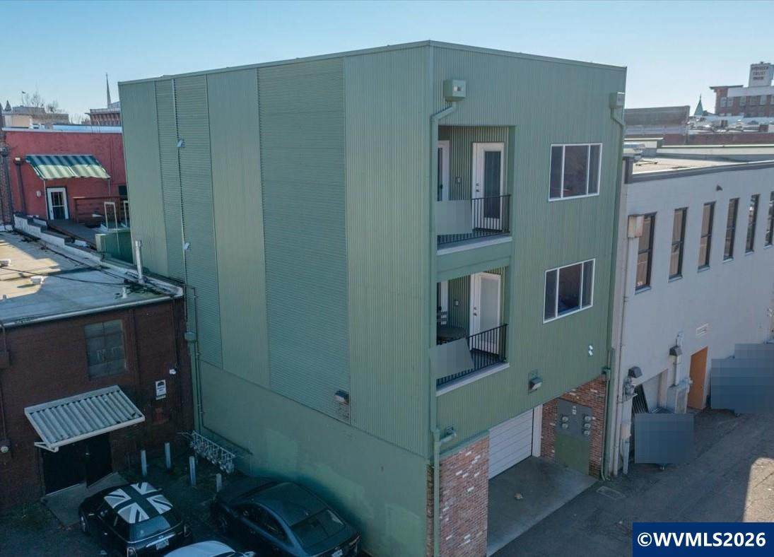 227 Commercial St - Photo 1