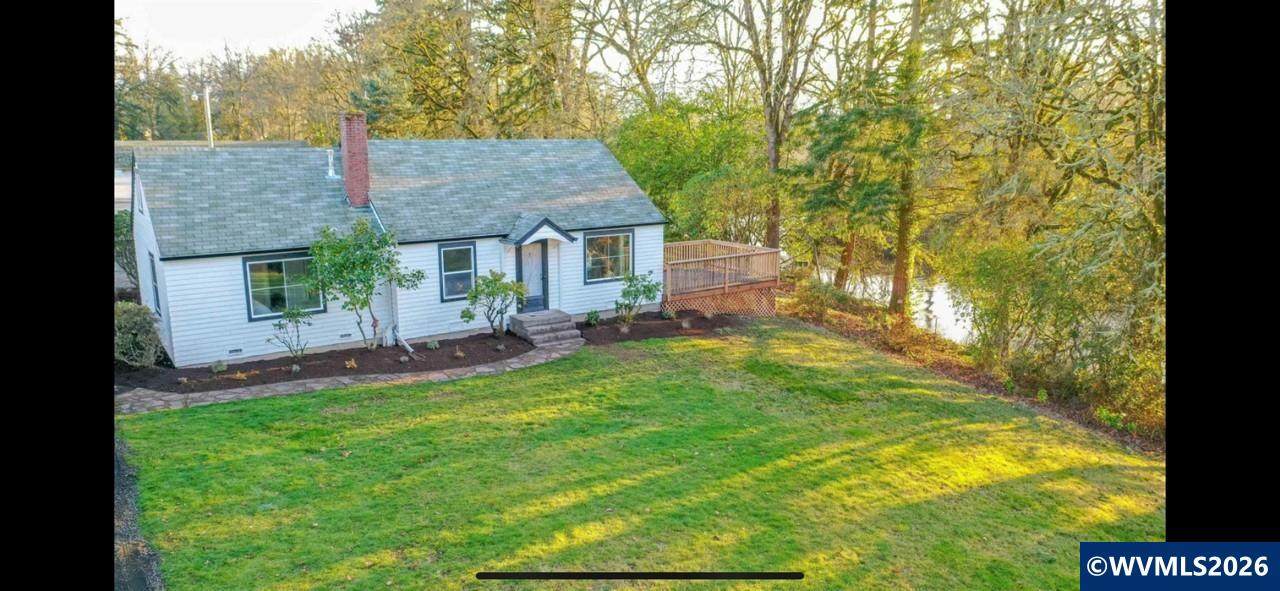 2340 Queen Av - Photo 1