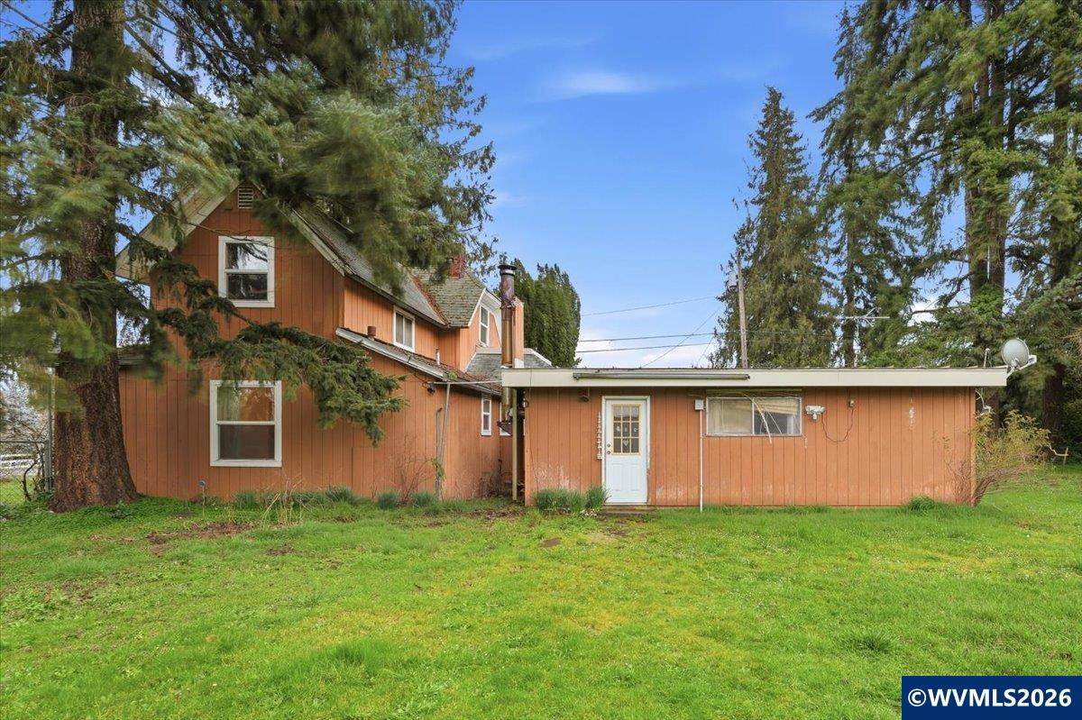 130 C St - Photo 1