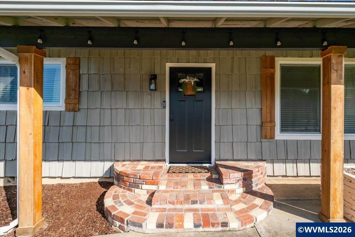 14685 Airlie Rd - Photo 1