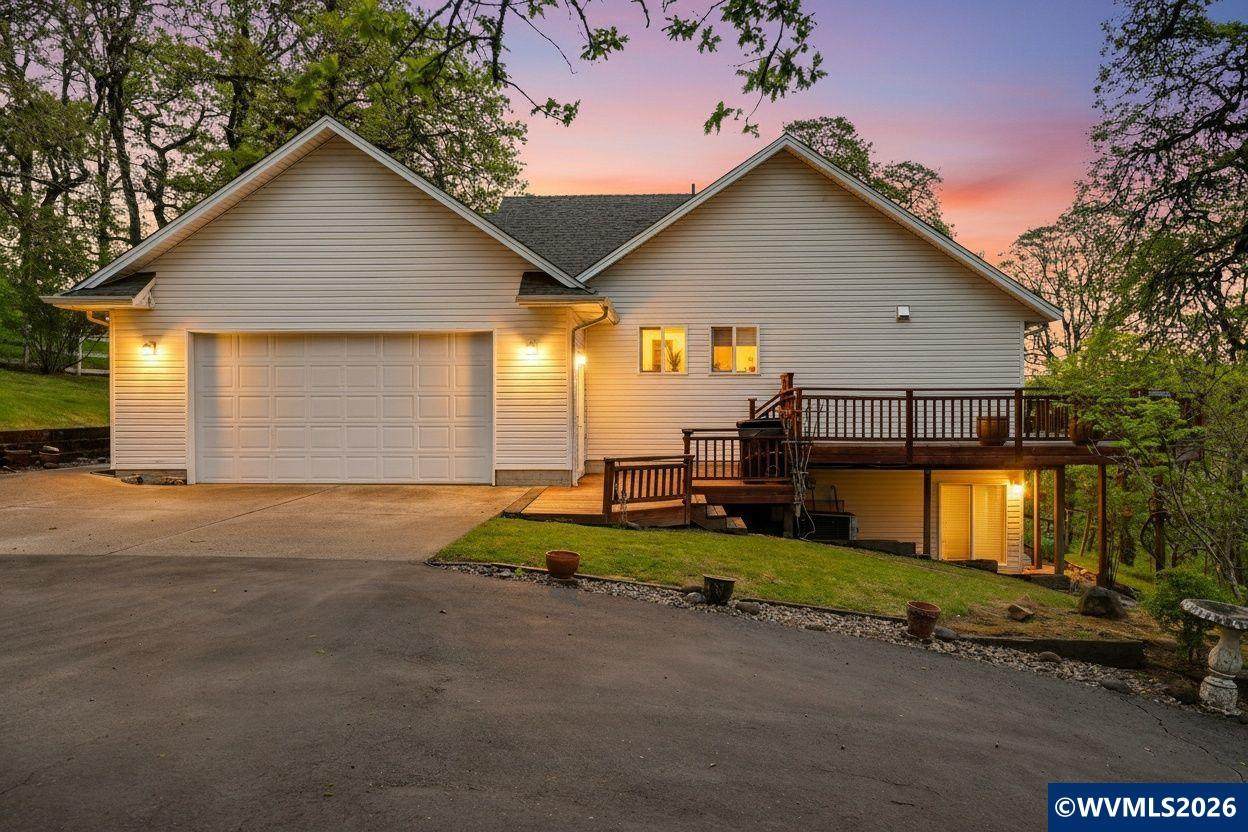 1299 Twin Hills Dr - Photo 1