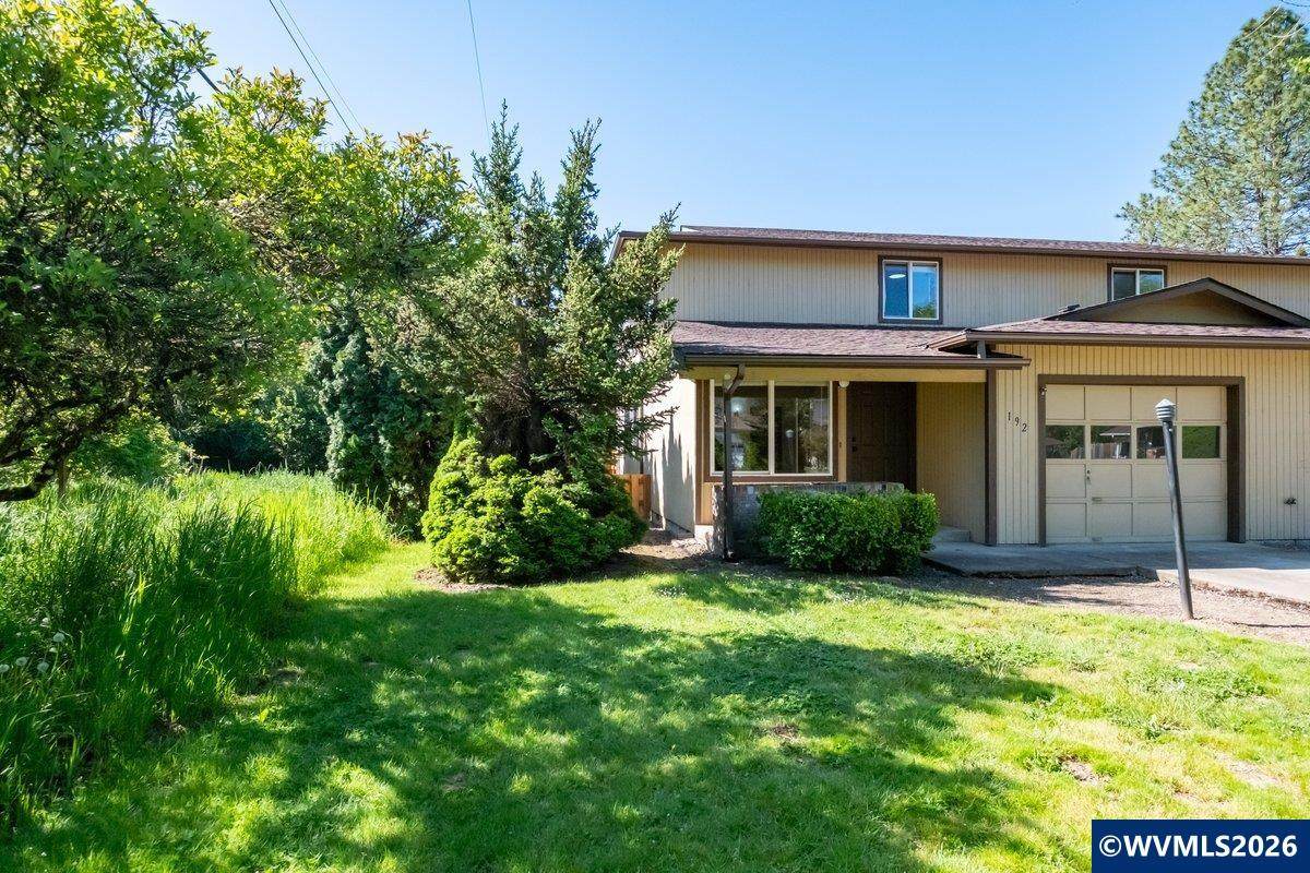 192 Atwood Av - Photo 1