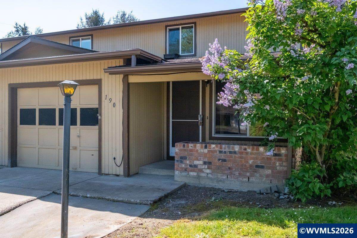 190 Atwood Av - Photo 1