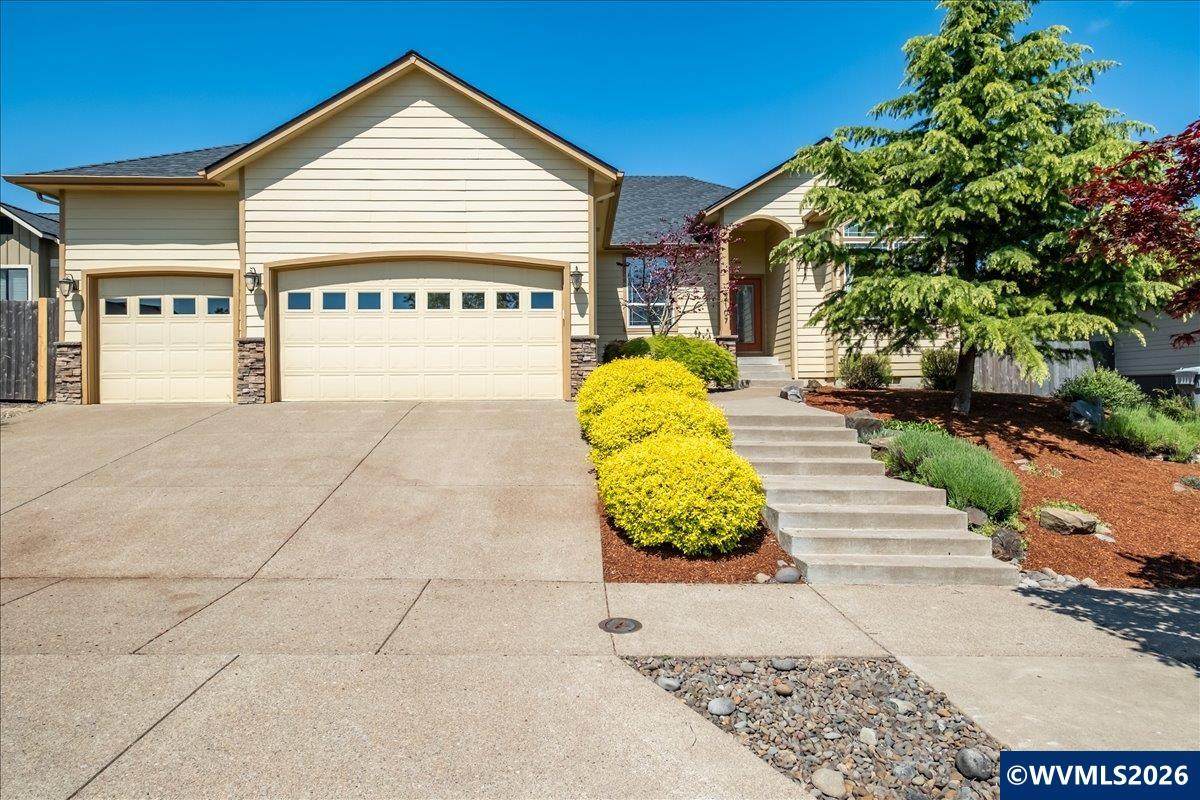 2107 Grace Av - Photo 1