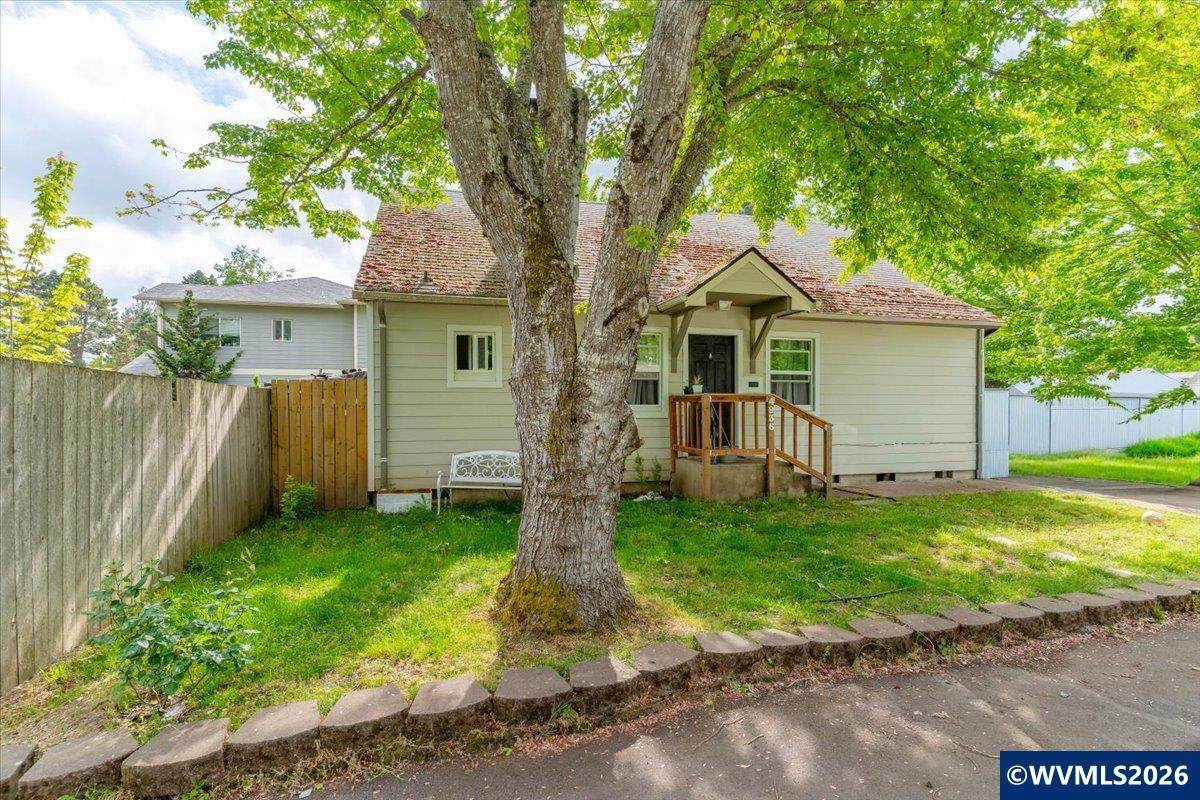 4936 Fillmore - Photo 1