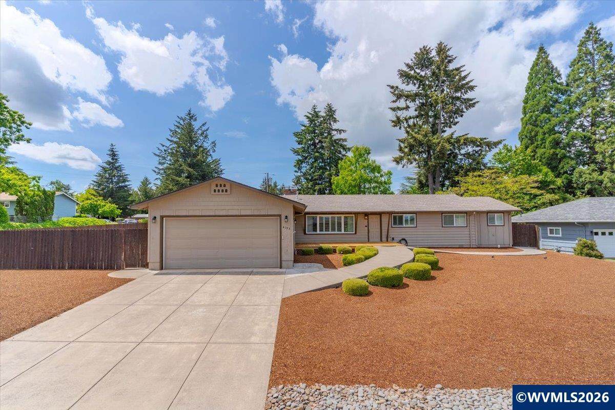 4193 Oakman St - Photo 1