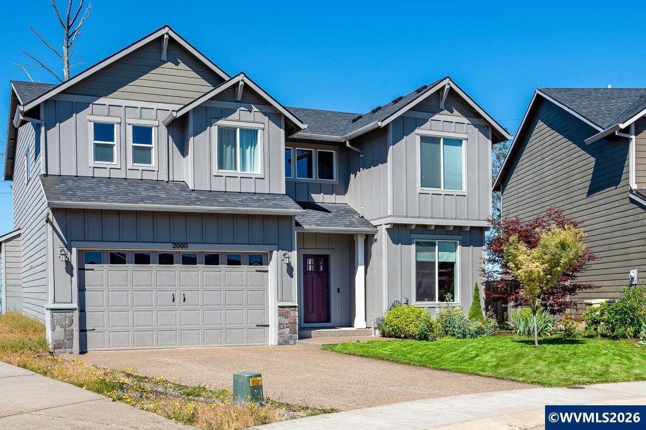 2000 Summit Dr - Photo 1