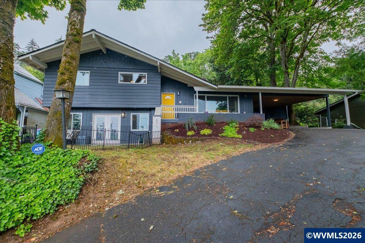 671 Cascade Dr - Photo 1