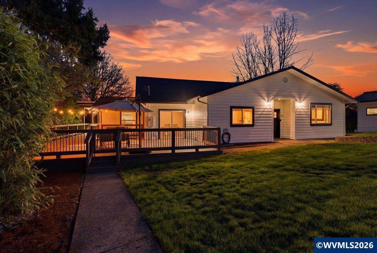 241 Kouns Dr - Photo 1
