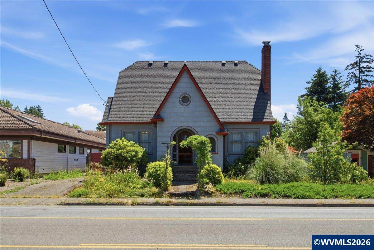 440 17th St - Photo 1