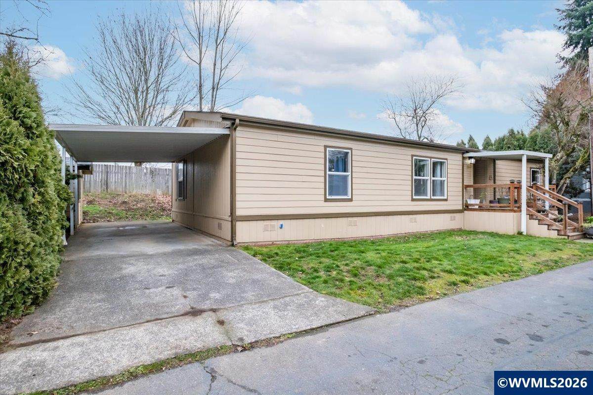 1555 Fern Ridge - Photo 1