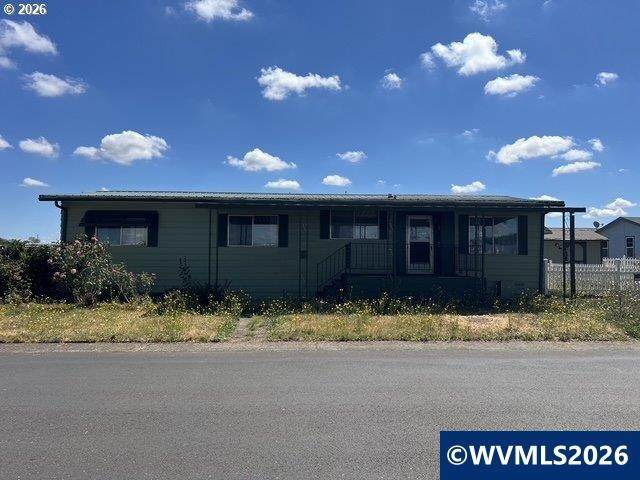 3572 Turner - Photo 1